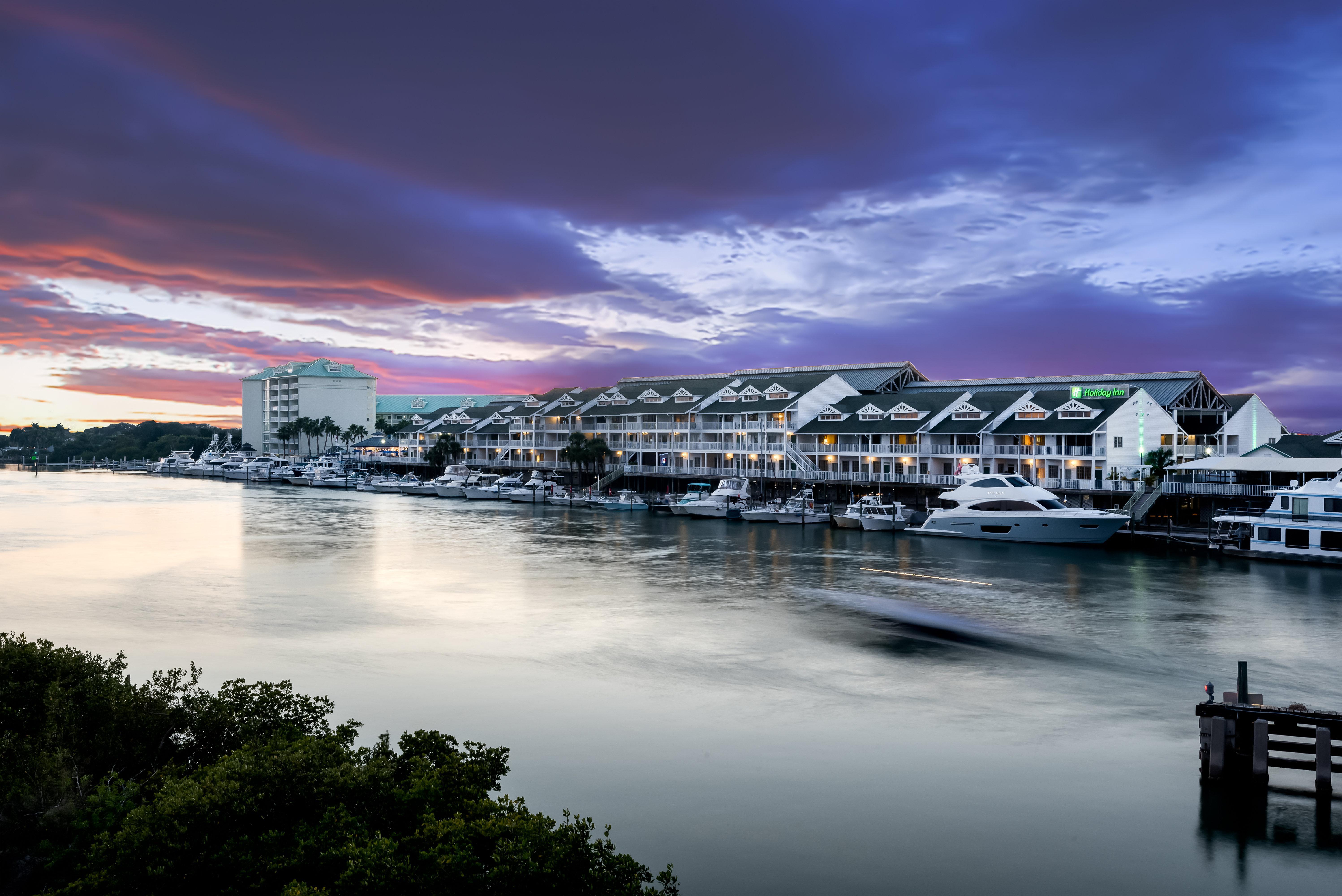 Holiday Inn & Suites Clearwater Beach S-Harbourside מראה חיצוני תמונה